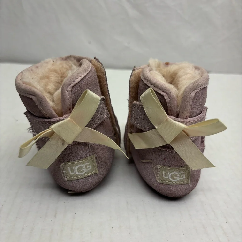 Ugg Plush Lined Baby Booties in Dusty Rose, SZ 2/3 baby, box 19